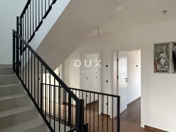 3-bedroom Villa In Novigrad, Croatia (175,94 M²)