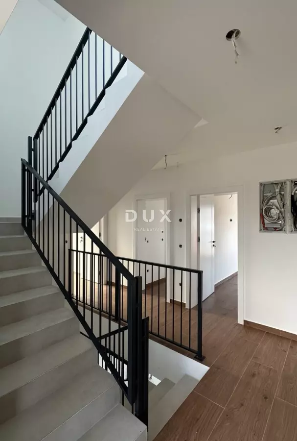 3-bedroom Villa In Novigrad, Croatia (175,94 M²)