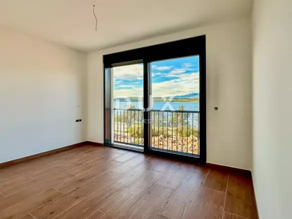 3-bedroom Villa In Novigrad, Croatia (175,94 M²)