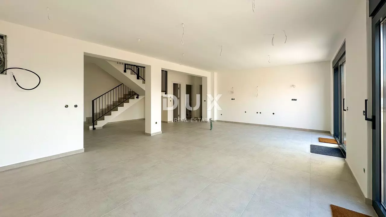 3-bedroom Villa In Novigrad, Croatia (175,94 M²)