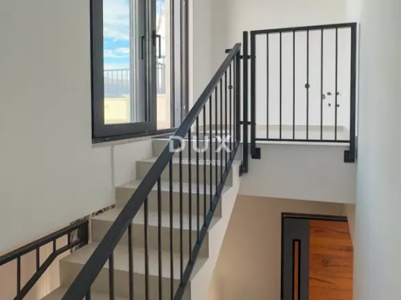 3-bedroom Villa In Novigrad, Croatia (175,94 M²)