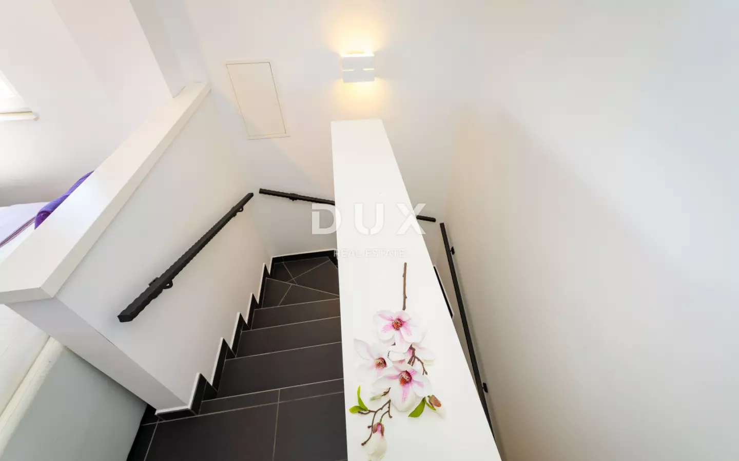 5-bedroom Detached House In Veli Iž, Croatia (208 M²)