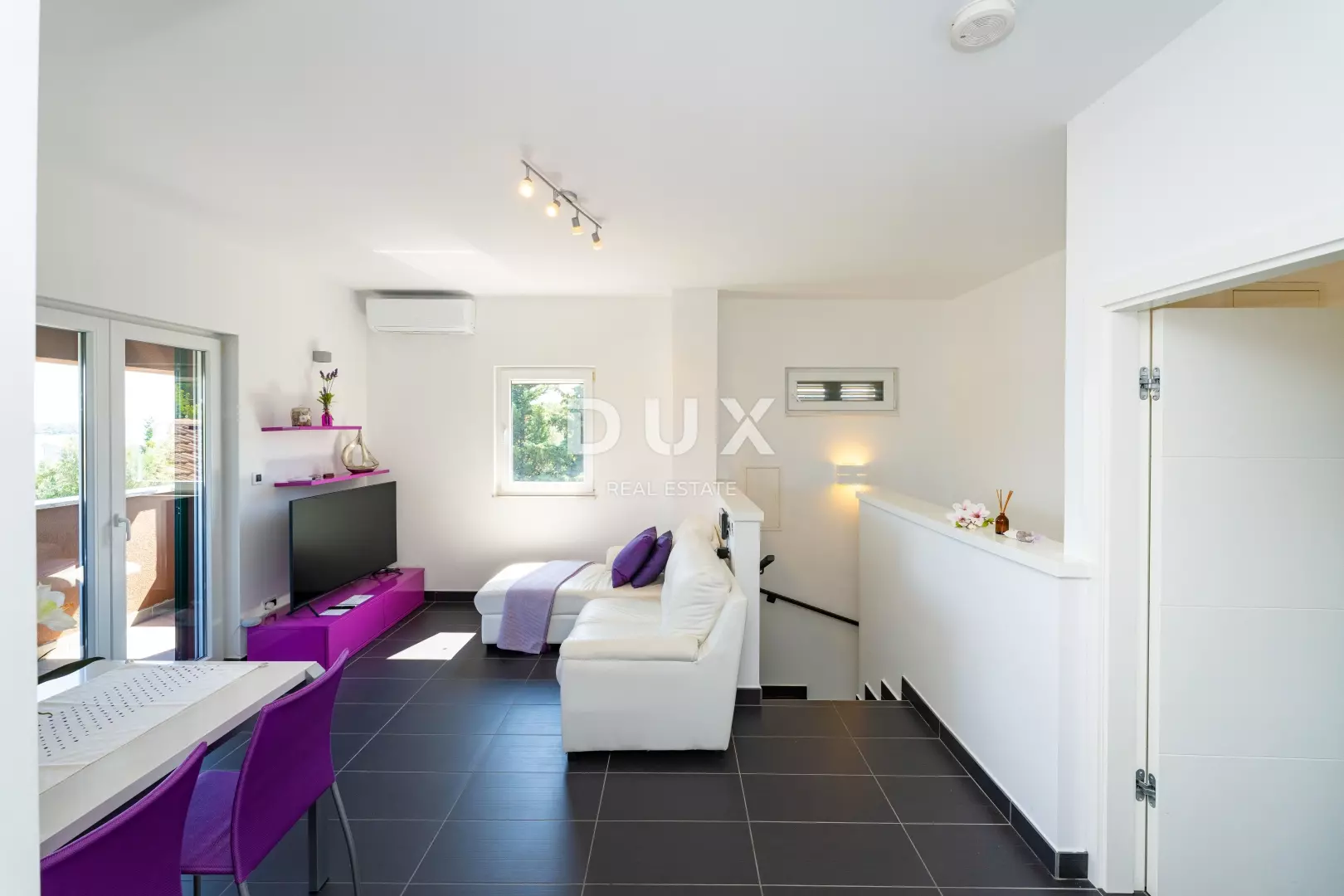 5-bedroom Detached House In Veli Iž, Croatia (208 M²)
