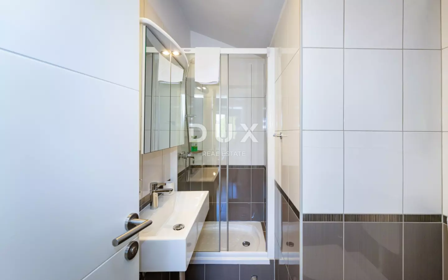 5-bedroom Detached House In Veli Iž, Croatia (208 M²)