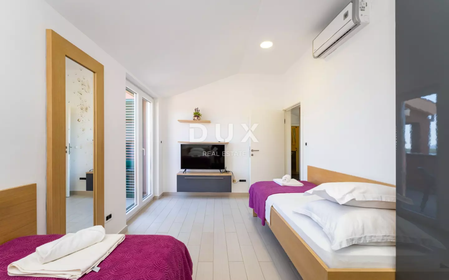 5-bedroom Detached House In Veli Iž, Croatia (208 M²)