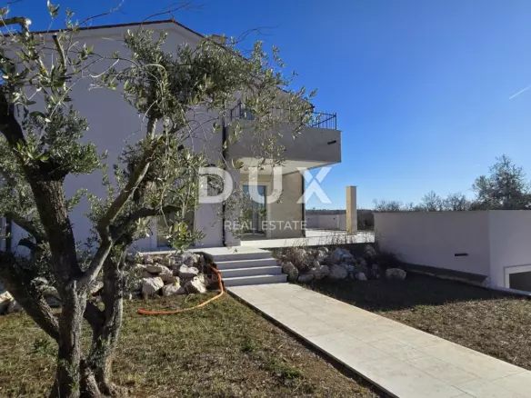 5-bedroom Villa In Poreč, Croatia (303,1 M²)