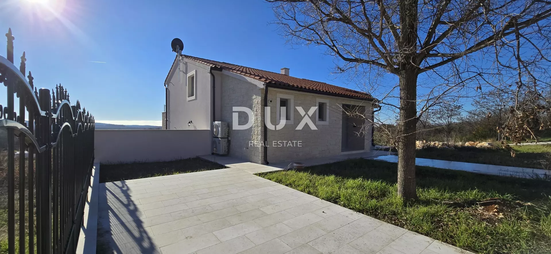 1767085482_1000152947-8472a4 5-bedroom Villa In Poreč, Croatia (303,1 M²)