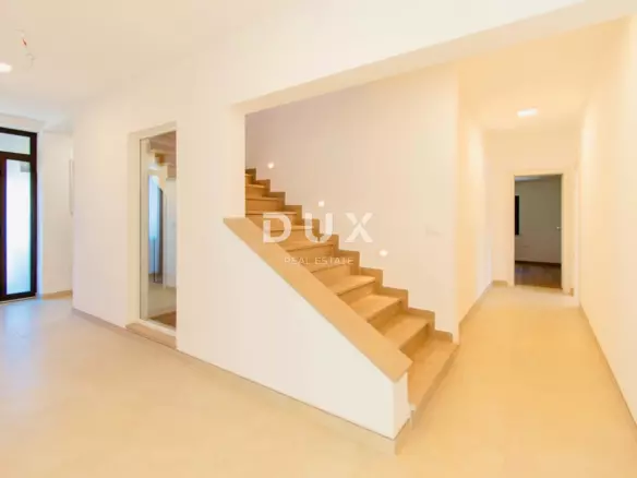 4-bedroom Detached House In Vrsar, Croatia (400 M²)