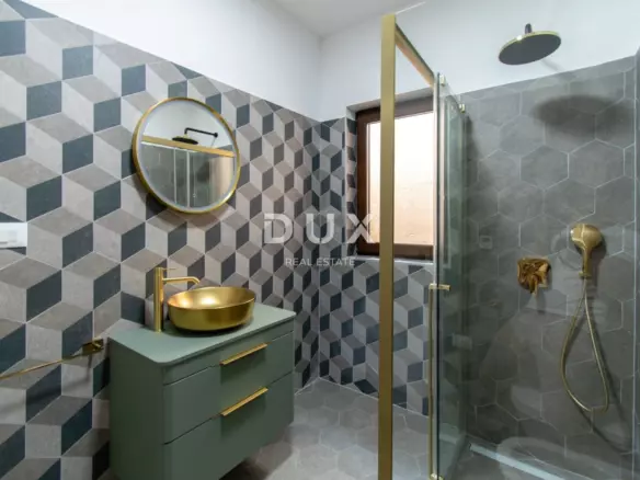 4-bedroom Detached House In Vrsar, Croatia (400 M²)