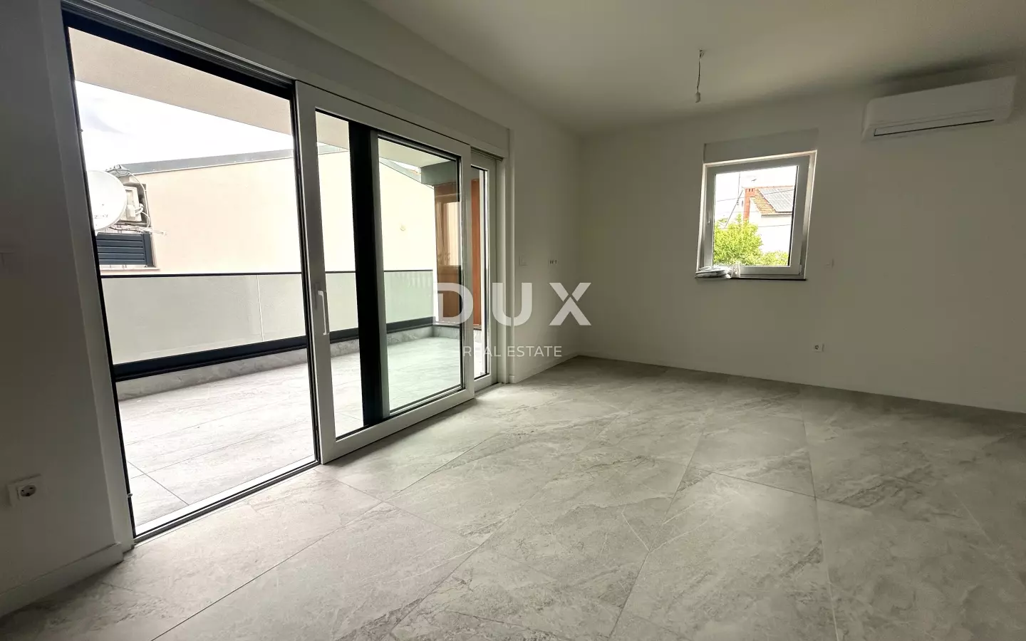 3-bedroom Apartment In Vodice, Croatia (105 M²)