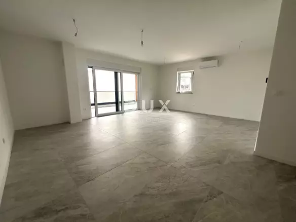 3-bedroom Apartment In Vodice, Croatia (105 M²)