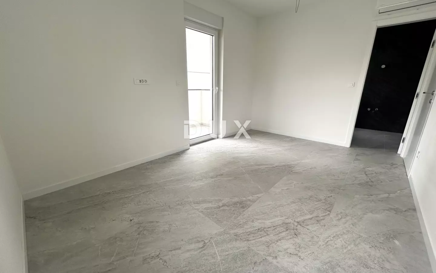 3-bedroom Apartment In Vodice, Croatia (105 M²)