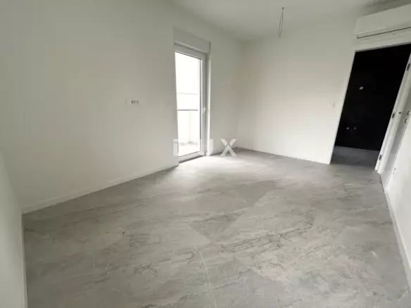 3-bedroom Apartment In Vodice, Croatia (105 M²)