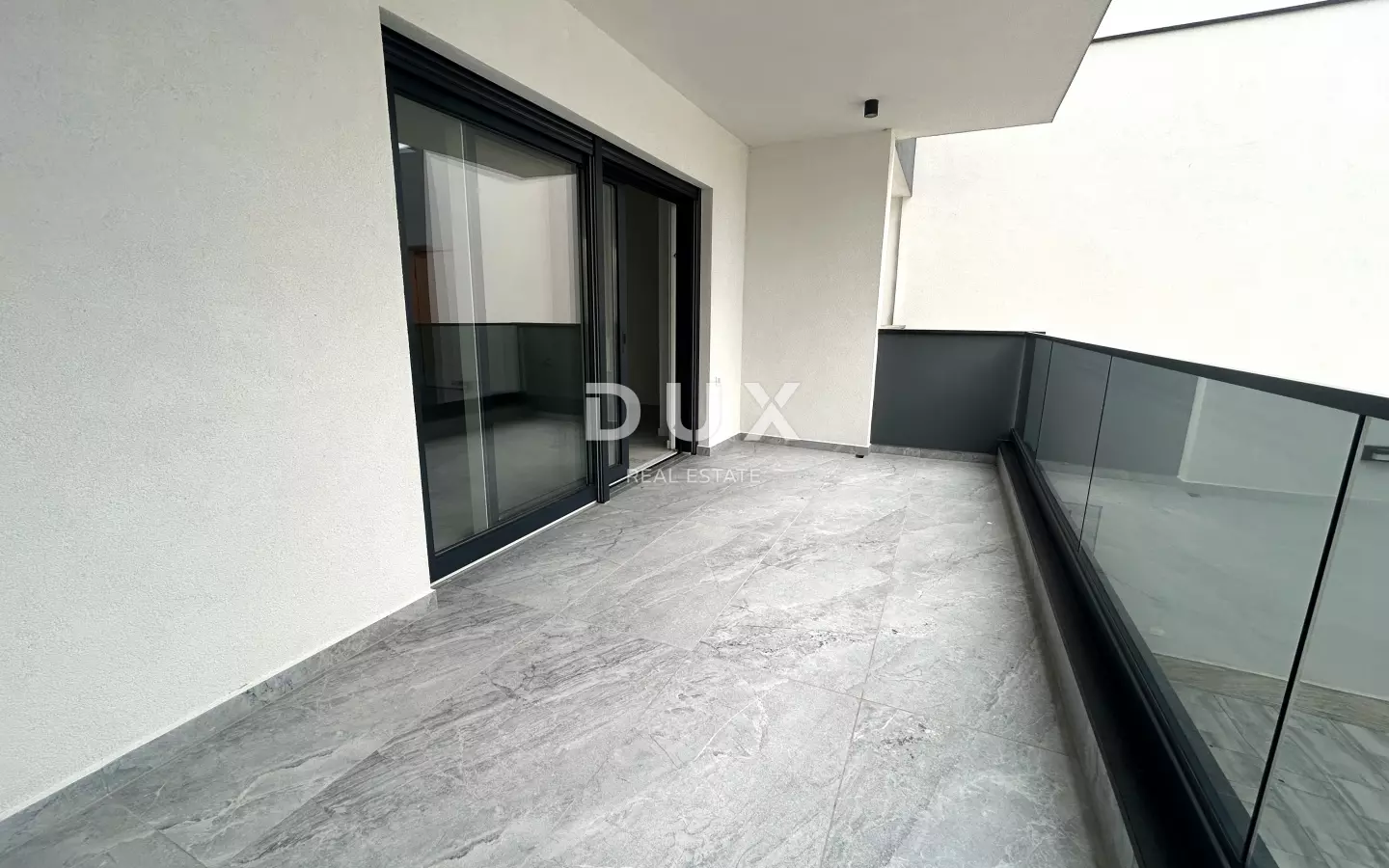 3-bedroom Apartment In Vodice, Croatia (105 M²)