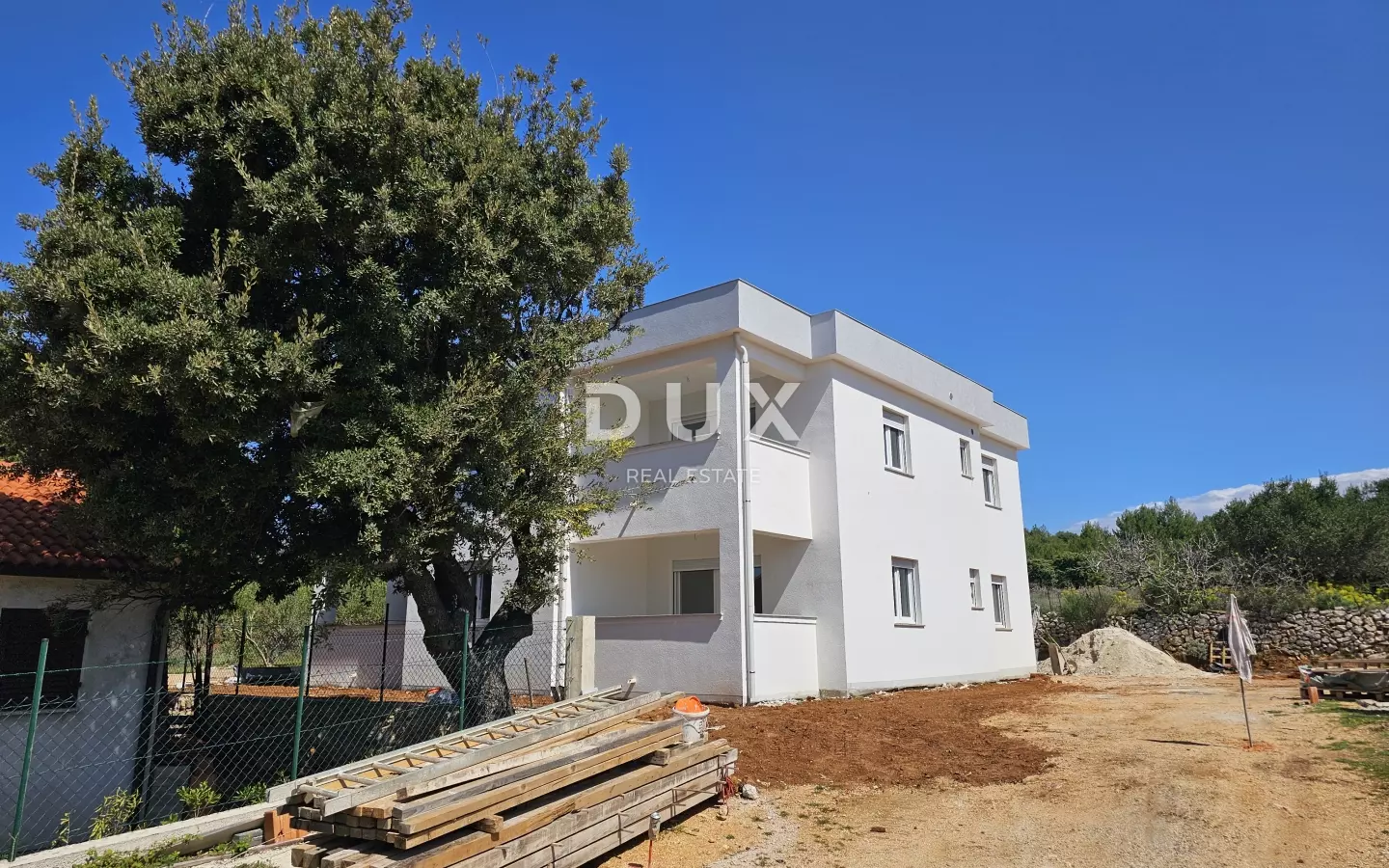 2-bedroom Apartment In Barbat Na Rabu, Croatia (63,67 M²)