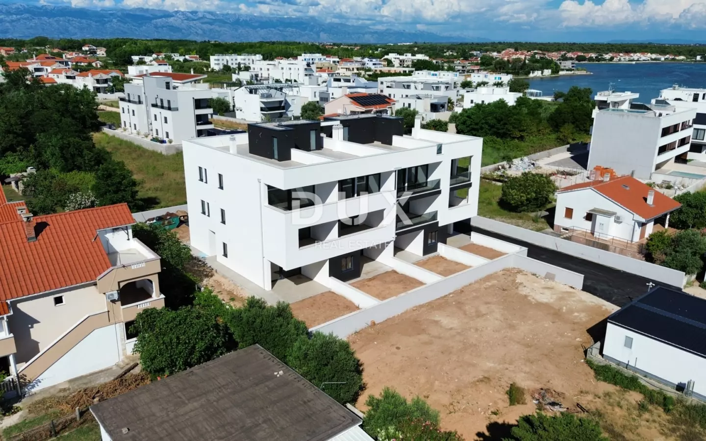 2-bedroom Apartment In Privlaka, Croatia (129,99 M²)