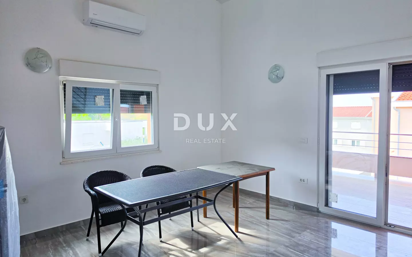 2-bedroom Apartment In Banjol, Croatia (76,86 M²)