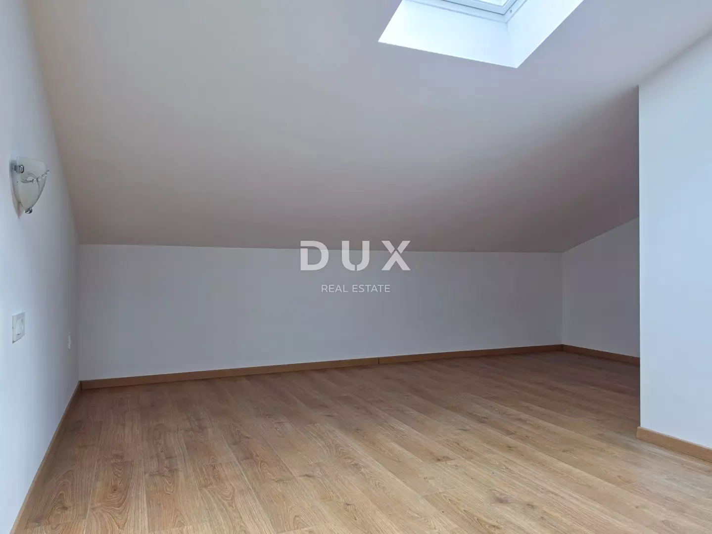 2-bedroom Apartment In Banjol, Croatia (76,86 M²)