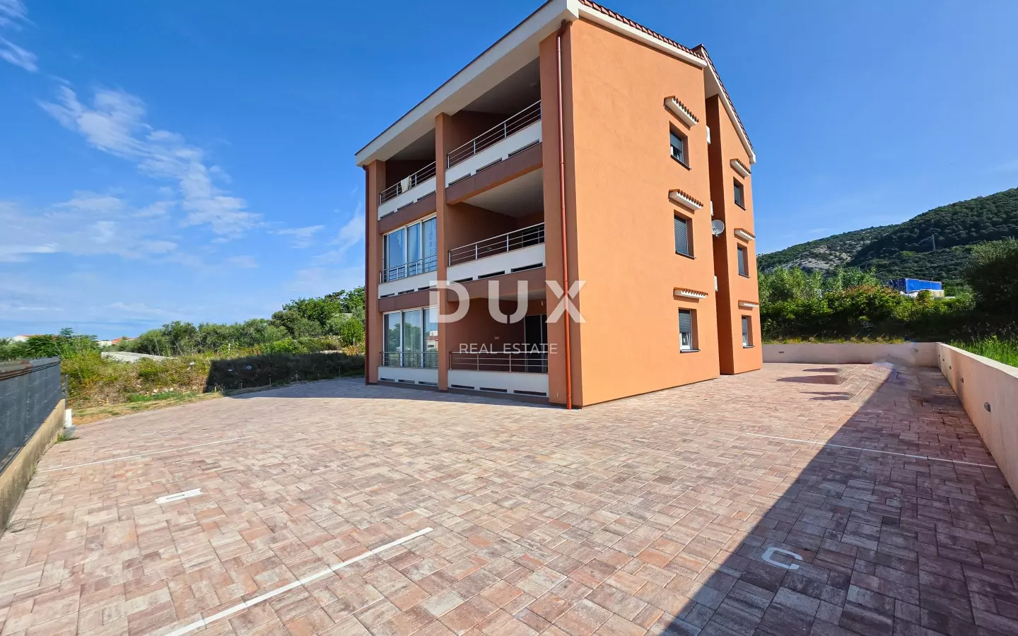2-bedroom Apartment In Banjol, Croatia (76,86 M²)