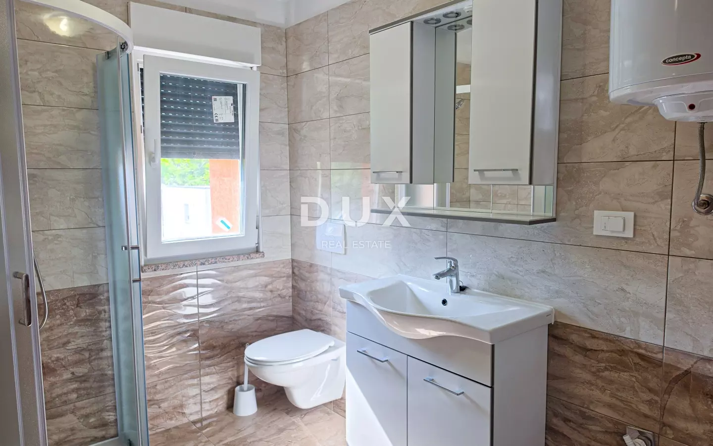 2-bedroom Apartment In Banjol, Croatia (76,86 M²)