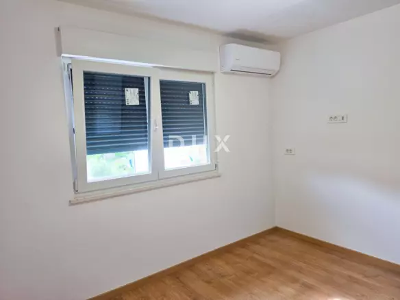 2-bedroom Apartment In Banjol, Croatia (76,86 M²)