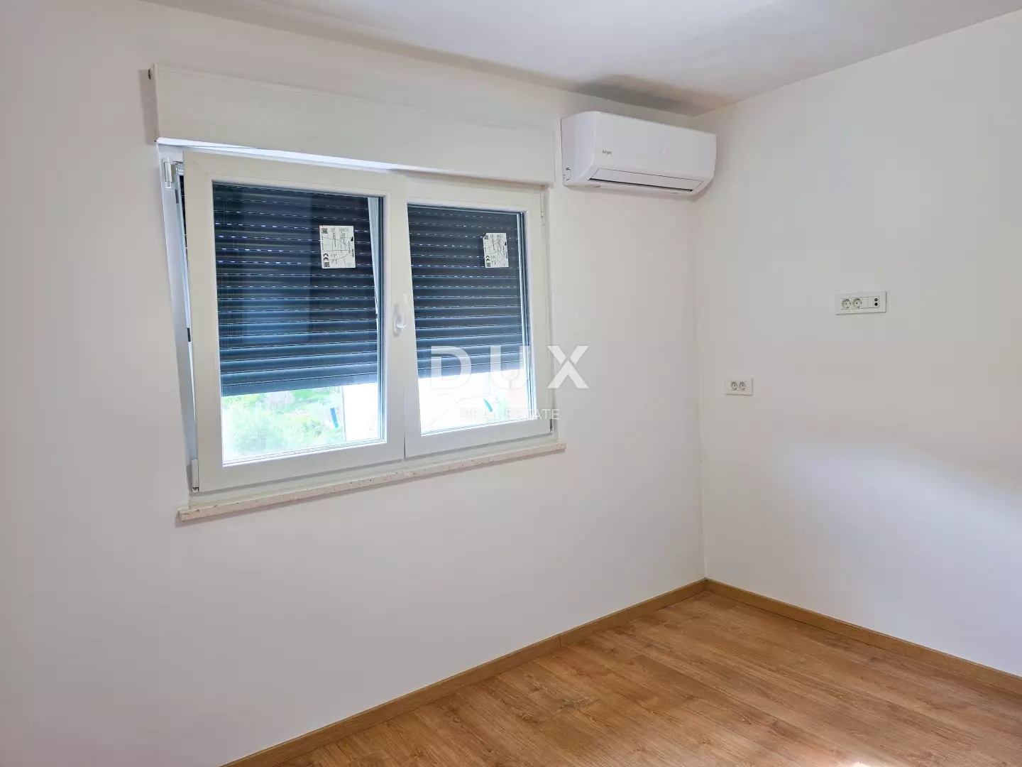 2-bedroom Apartment In Banjol, Croatia (76,86 M²)