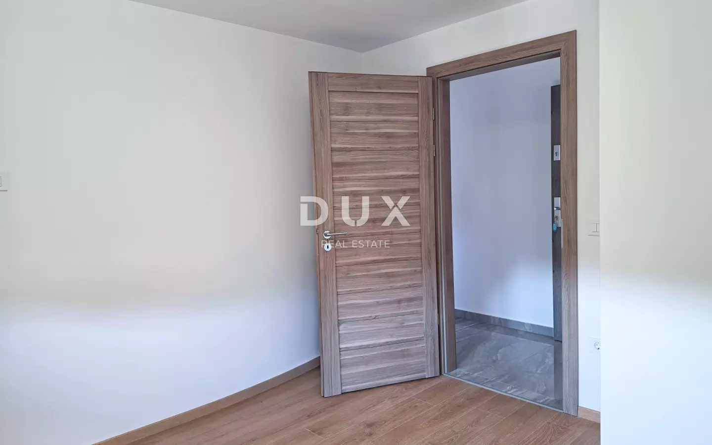 2-bedroom Apartment In Banjol, Croatia (76,86 M²)