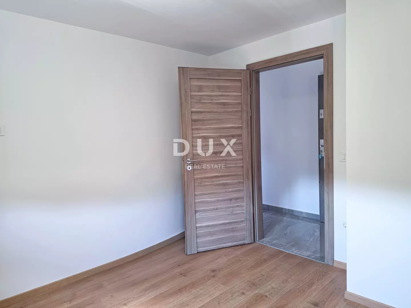 2-bedroom Apartment In Banjol, Croatia (76,86 M²)