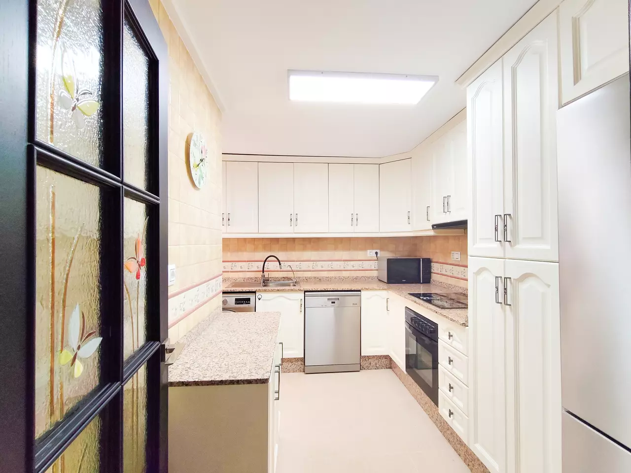 3-bedroom Apartment In Torrevieja, Spain (109 M²)
