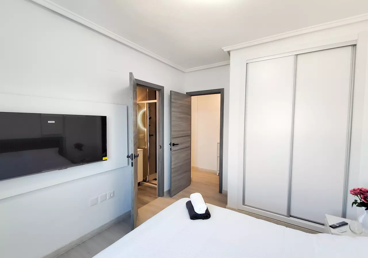 3-bedroom Apartment In Torrevieja, Spain (75 M²)