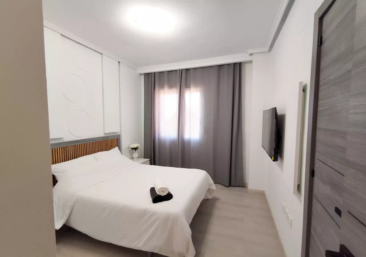 3-bedroom Apartment In Torrevieja, Spain (75 M²)