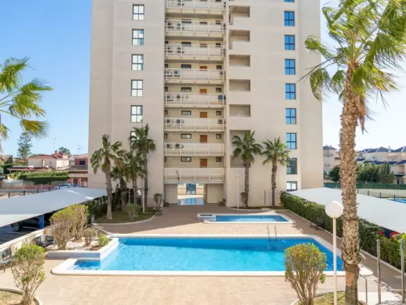2-bedroom Apartment In Torrevieja, Spain (95 M²)