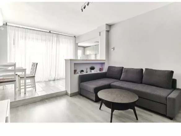 2-bedroom Apartment In Torrevieja, Spain (75 M²)