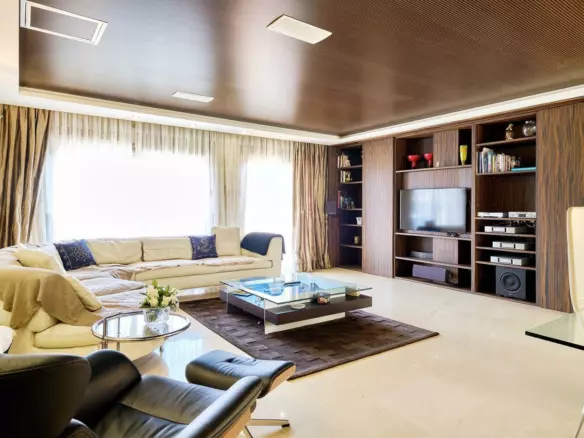 3-bedroom Penthouse In Torrevieja, Spain (228 M²)