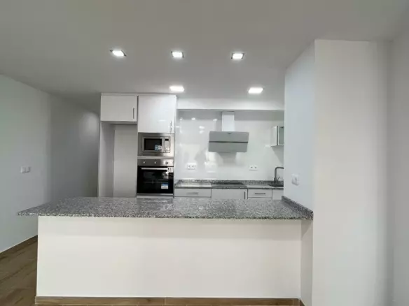 3-bedroom Apartment In Torrevieja, Spain (116 M²)
