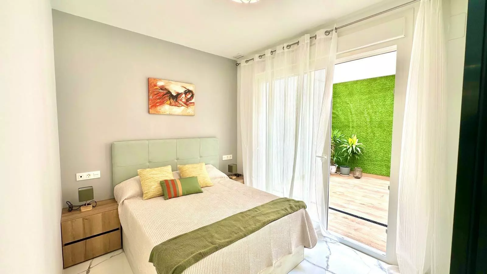 2-bedroom Apartment In Torrevieja, Spain (100 M²)