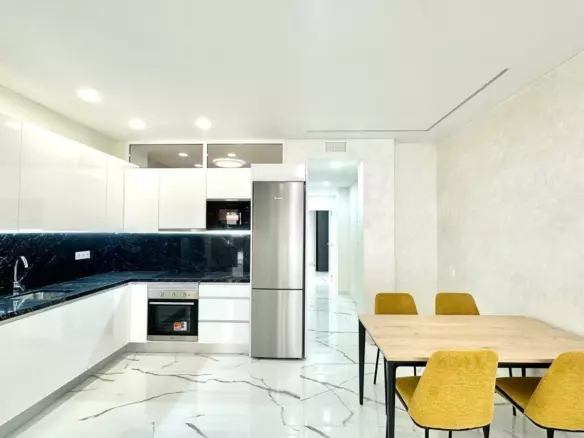 2-bedroom Apartment In Torrevieja, Spain (100 M²)