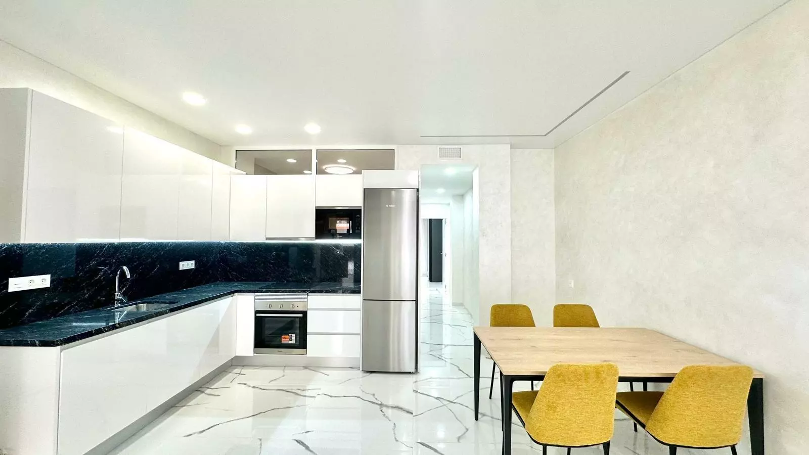 2-bedroom Apartment In Torrevieja, Spain (100 M²)