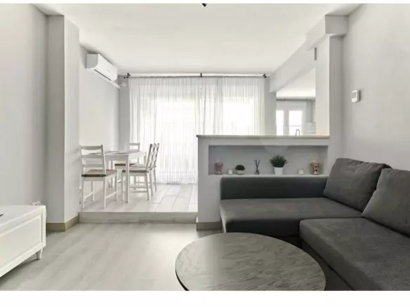 2-bedroom Apartment In Torrevieja, Spain (75 M²)