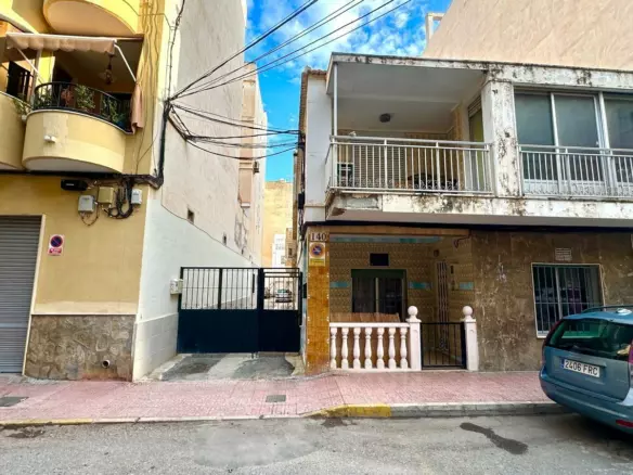 4-bedroom Town House In Torrevieja, Spain (144 M²)