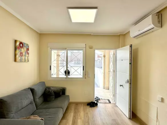 2-bedroom Bungalow In Torrevieja, Spain (86 M²)
