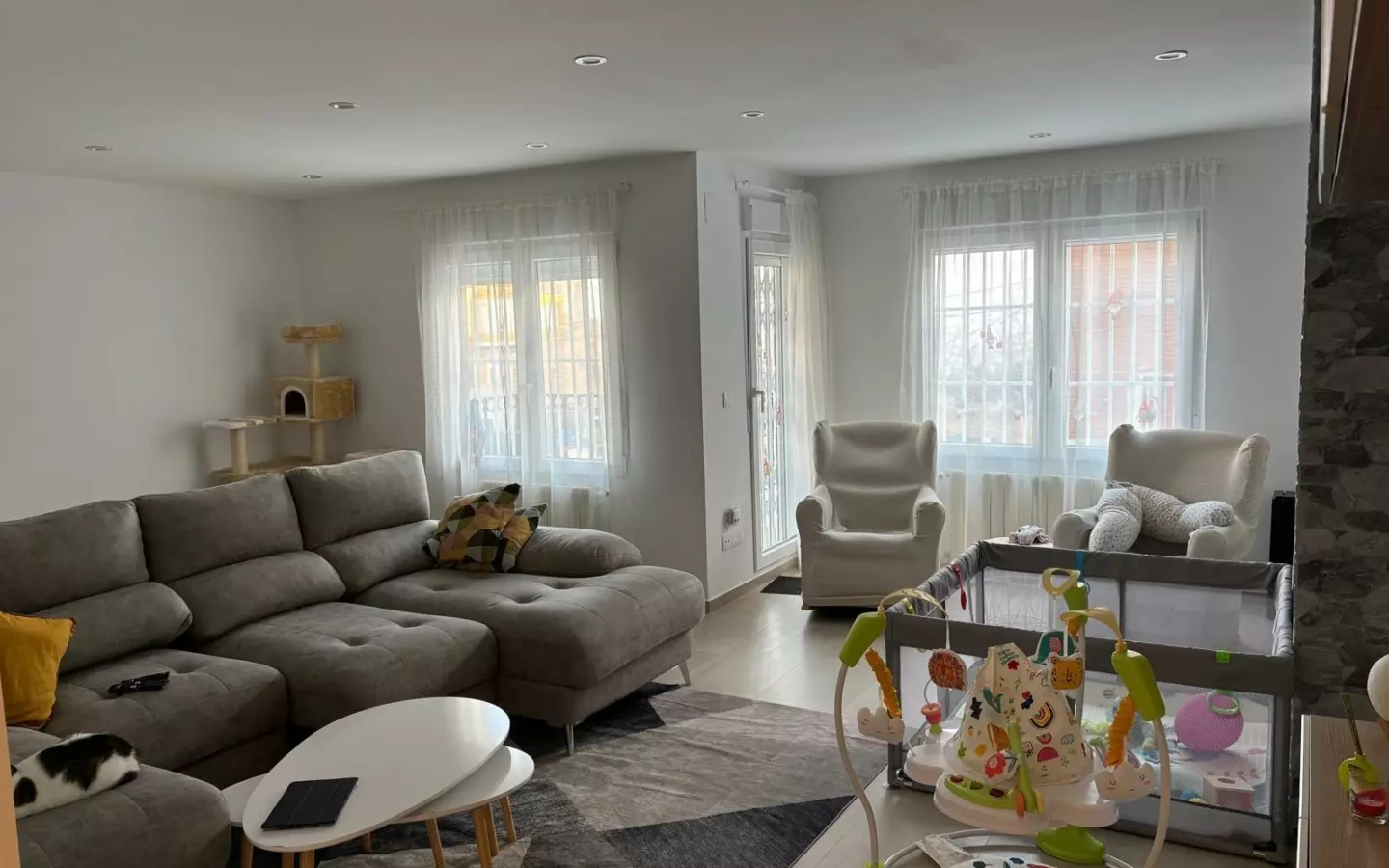 3-bedroom Apartment In Torrevieja, Spain (150 M²)