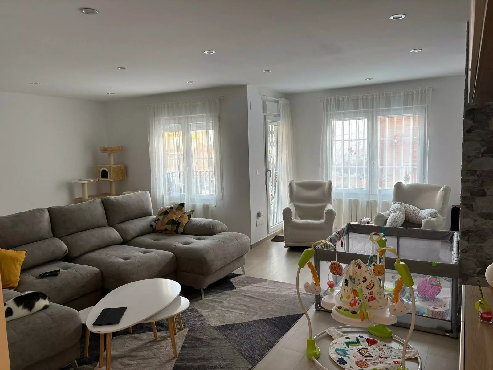 3-bedroom Apartment In Torrevieja, Spain (150 M²)