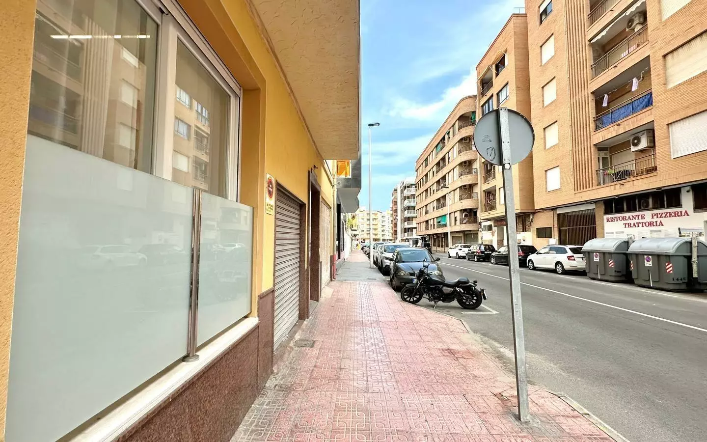 2-bedroom Apartment In Torrevieja, Spain (100 M²)