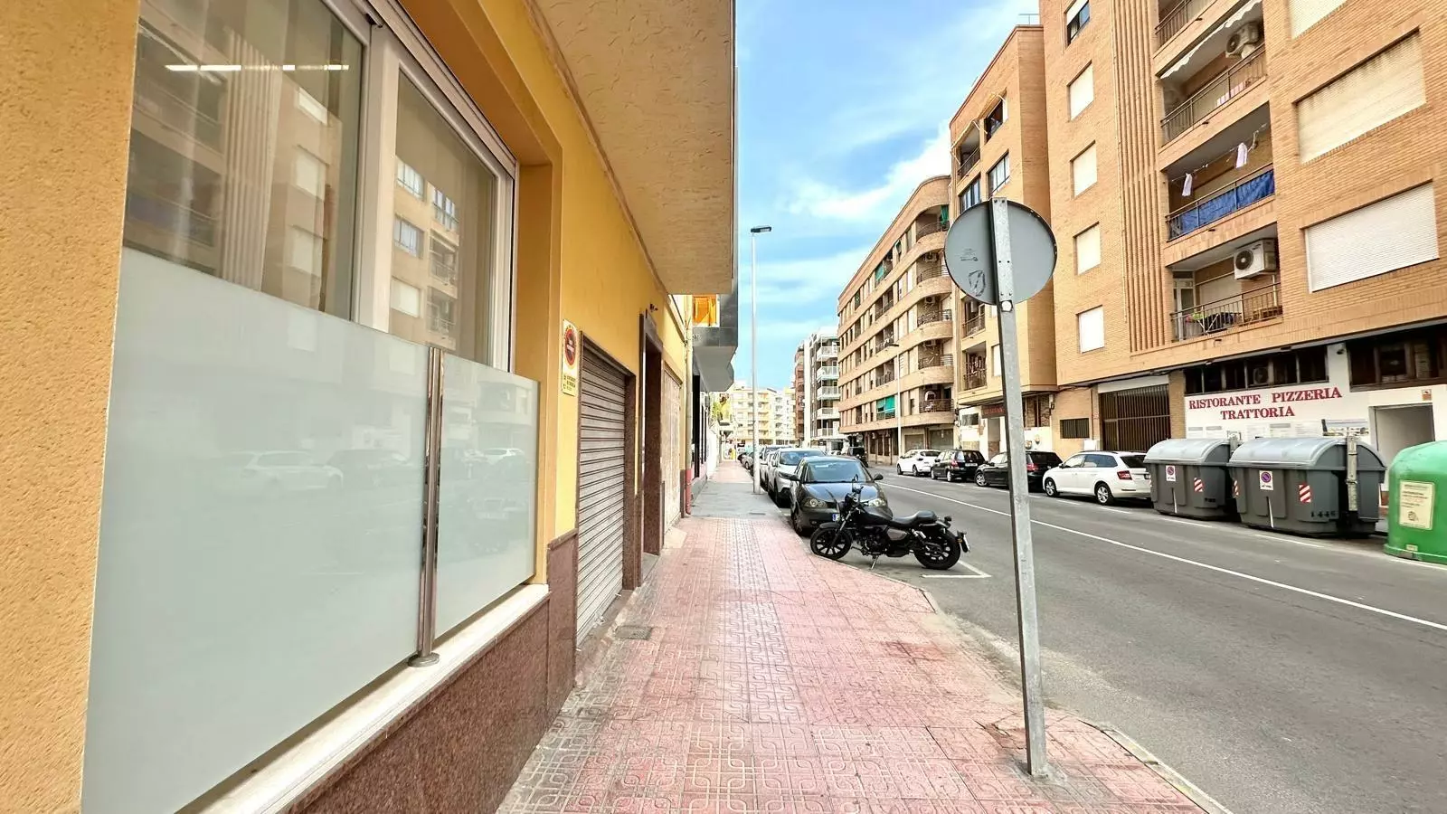 2-bedroom Apartment In Torrevieja, Spain (100 M²)