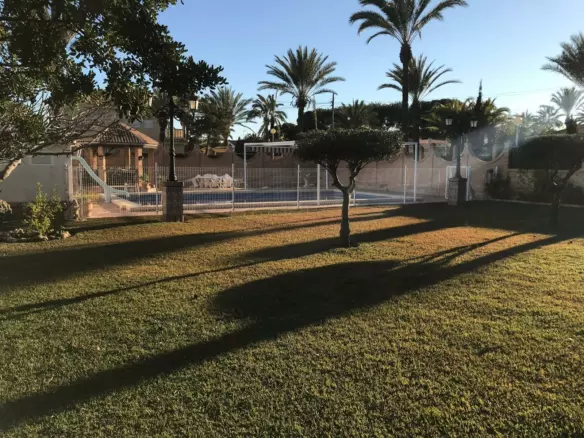 7-bedroom Villa In Orihuela Costa, Spain (500 M²)