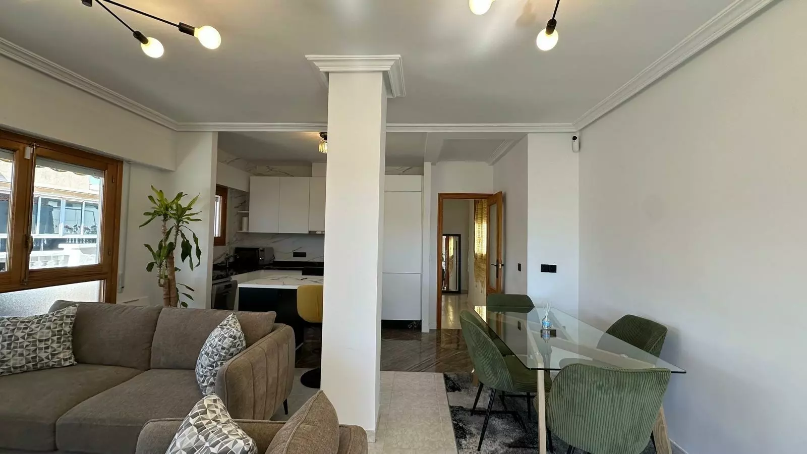 2-bedroom Apartment In Torrevieja, Spain (119 M²)
