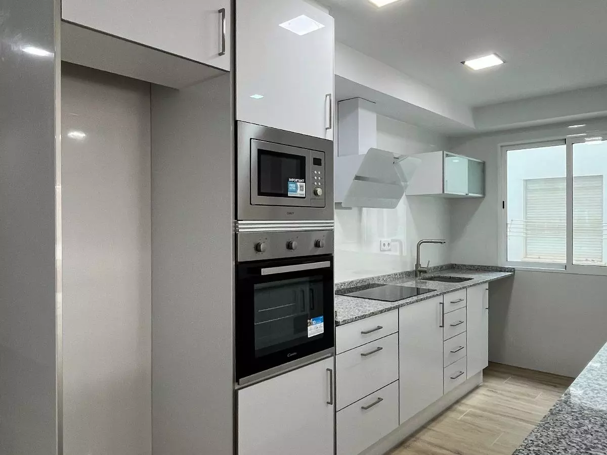 3-bedroom Apartment In Torrevieja, Spain (116 M²)