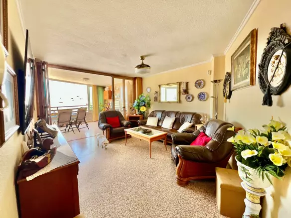 3-bedroom Apartment In Torrevieja, Spain (110 M²)
