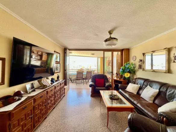 3-bedroom Apartment In Torrevieja, Spain (110 M²)